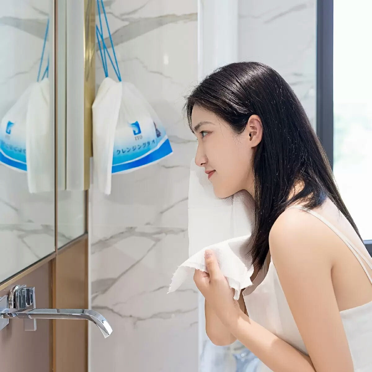 ITO 【クレンジング用 フェイシャルタオル】 3個セット 使い捨てタオル 日常生活 業務用 手洗い タオル 丈夫 厚手 吸水抜群 大容量 メイク落とし 洗顔 化粧 フェイスタオル エンボス加工 清潔で安全 コストコ COSTCO【睡眠美容研究所】